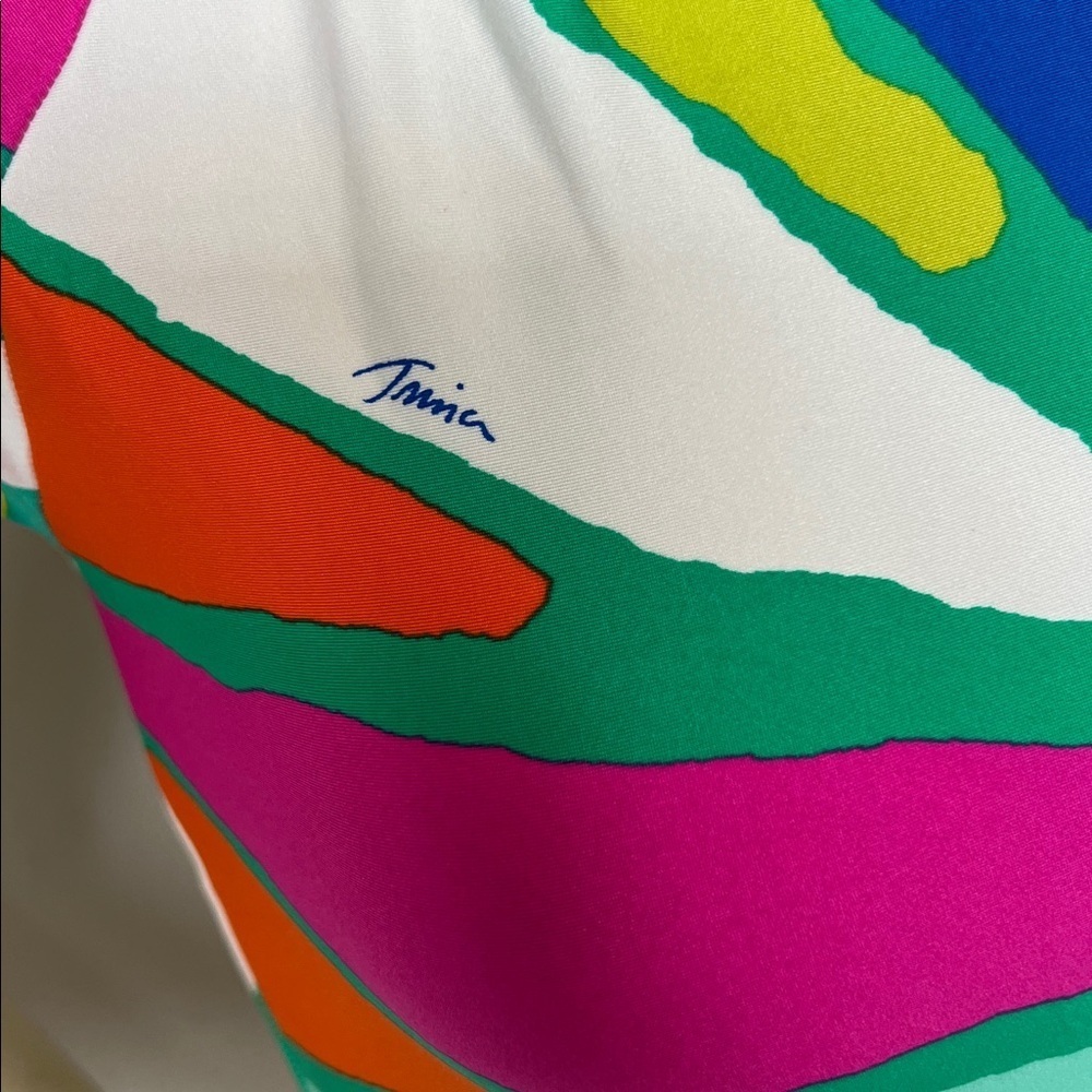 Trina Turk Multicolor Abstract Rash Guard Top - Picture 5 of 8